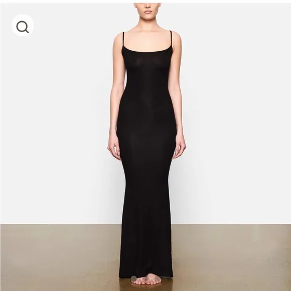 【美品】SKIMS Soft Lounge スリップドレス XS ブラック SKIMS Soft Lounge Mini Slip Dress | Saks Fifth Avenue